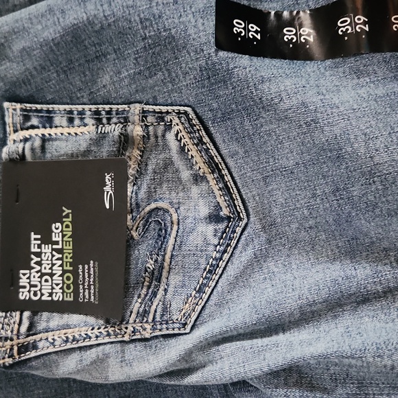 Silver Curvy Fit Mid Rise Skinny Leg - Picture 4 of 6